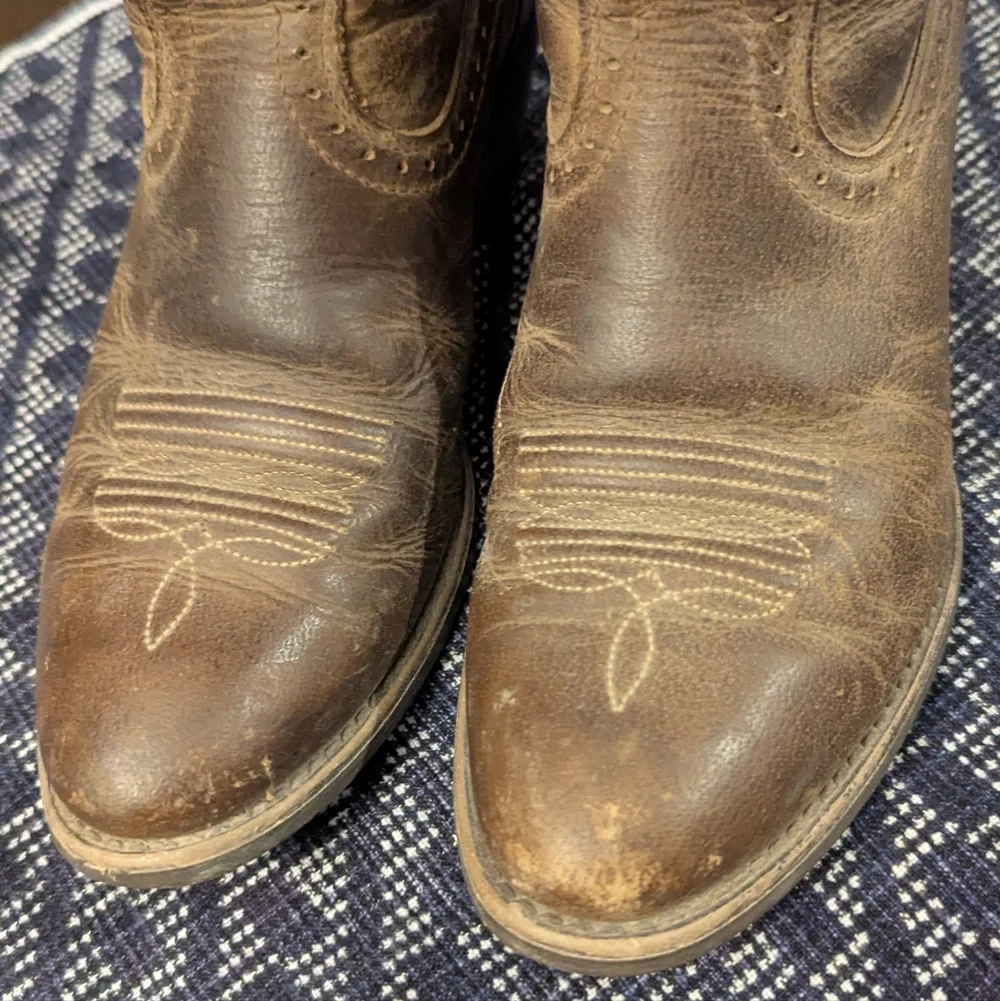 Ariat Brown Women's Western Boots 6B - Picture 2 of 7